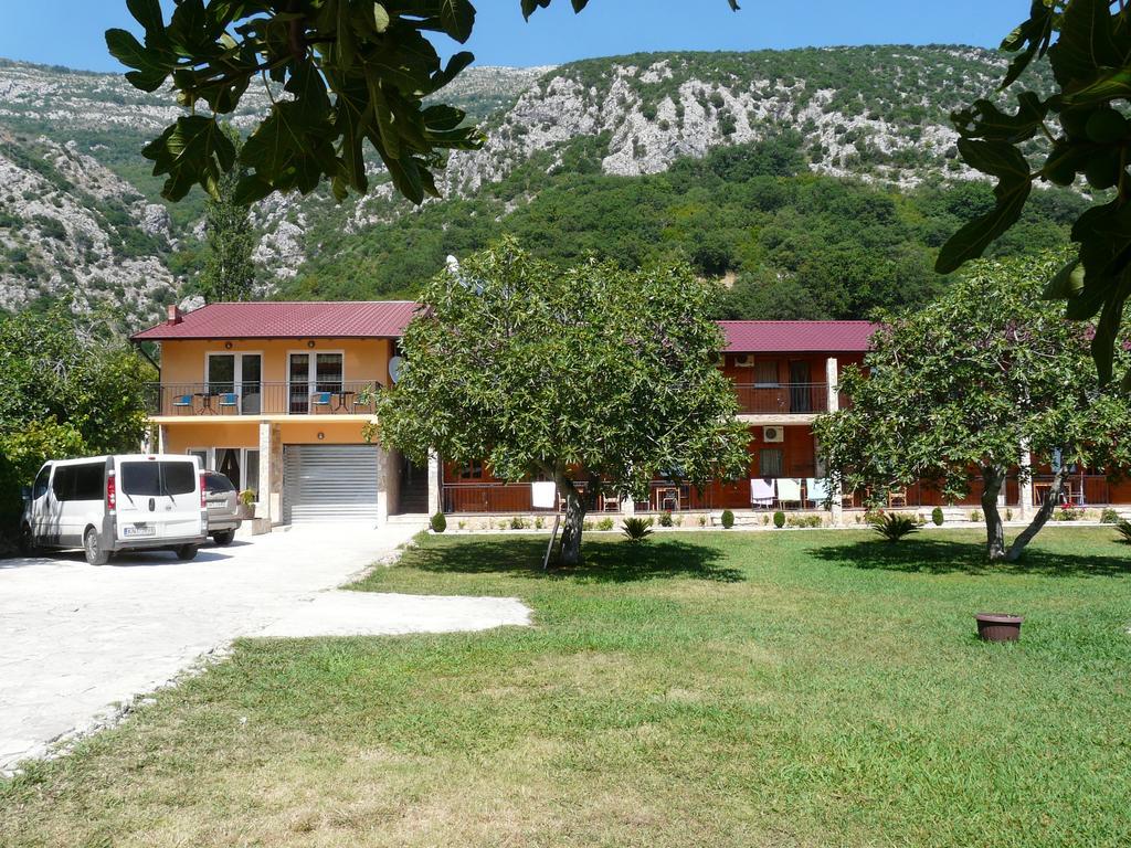 Guest House Jadran Pol Petrovac Exterior photo