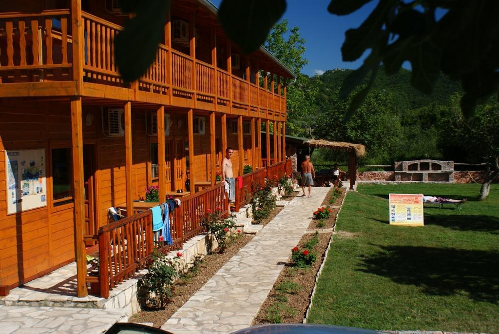 Guest House Jadran Pol Petrovac Exterior photo