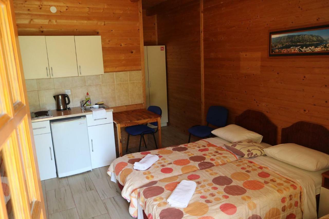 Guest House Jadran Pol Petrovac Exterior photo